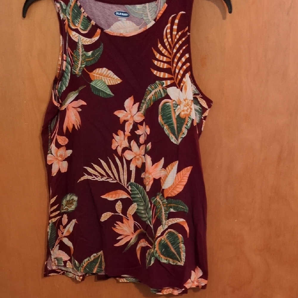 Old Navy Women's Floral Tank Top - Burgundy
